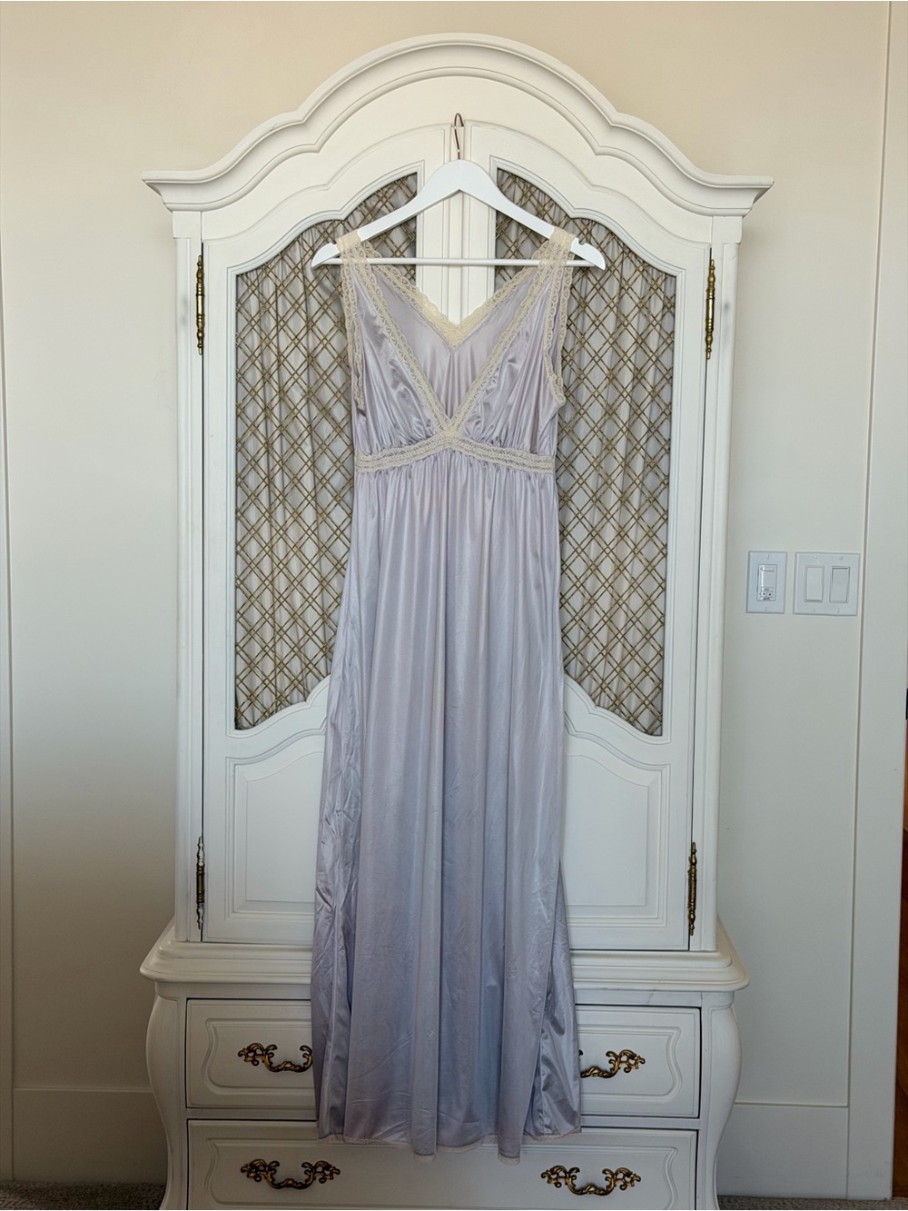 Miss Elaine Lavender Long Vintage Lace-Trim Peignoir Set - Picture 8 of 10